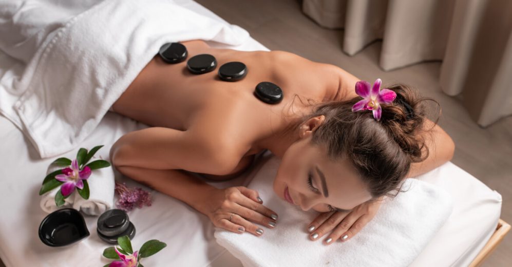 1 hrs Relaxing Massage with Hot Stone